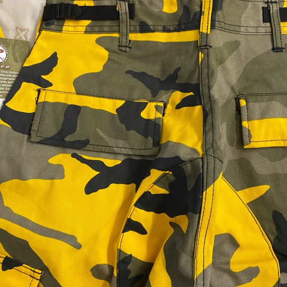 Green and yellow camo print pants - Picture 4 of 4